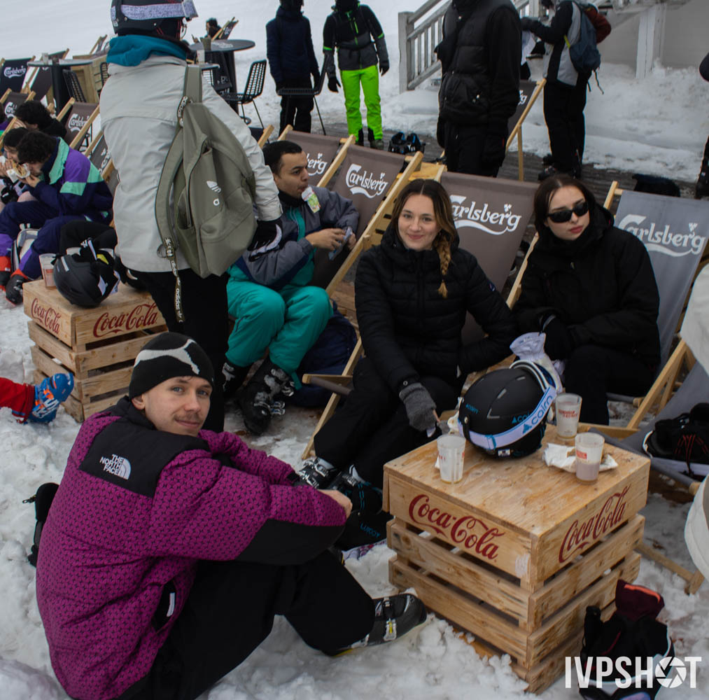 Skiweek(090)