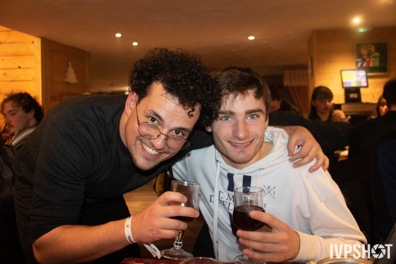 Skiweek(221)
