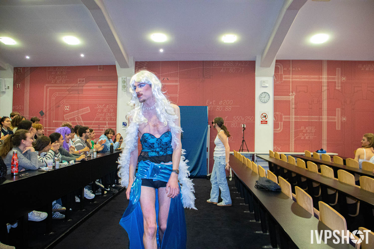 Drag Race(120)