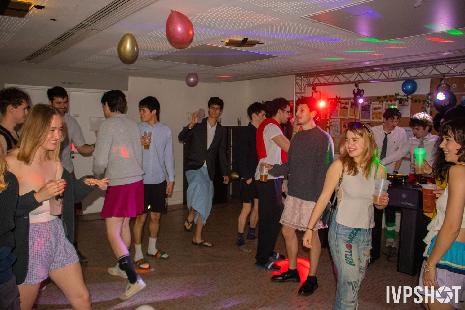 Haut Chic Bas Choc - 2025(049)