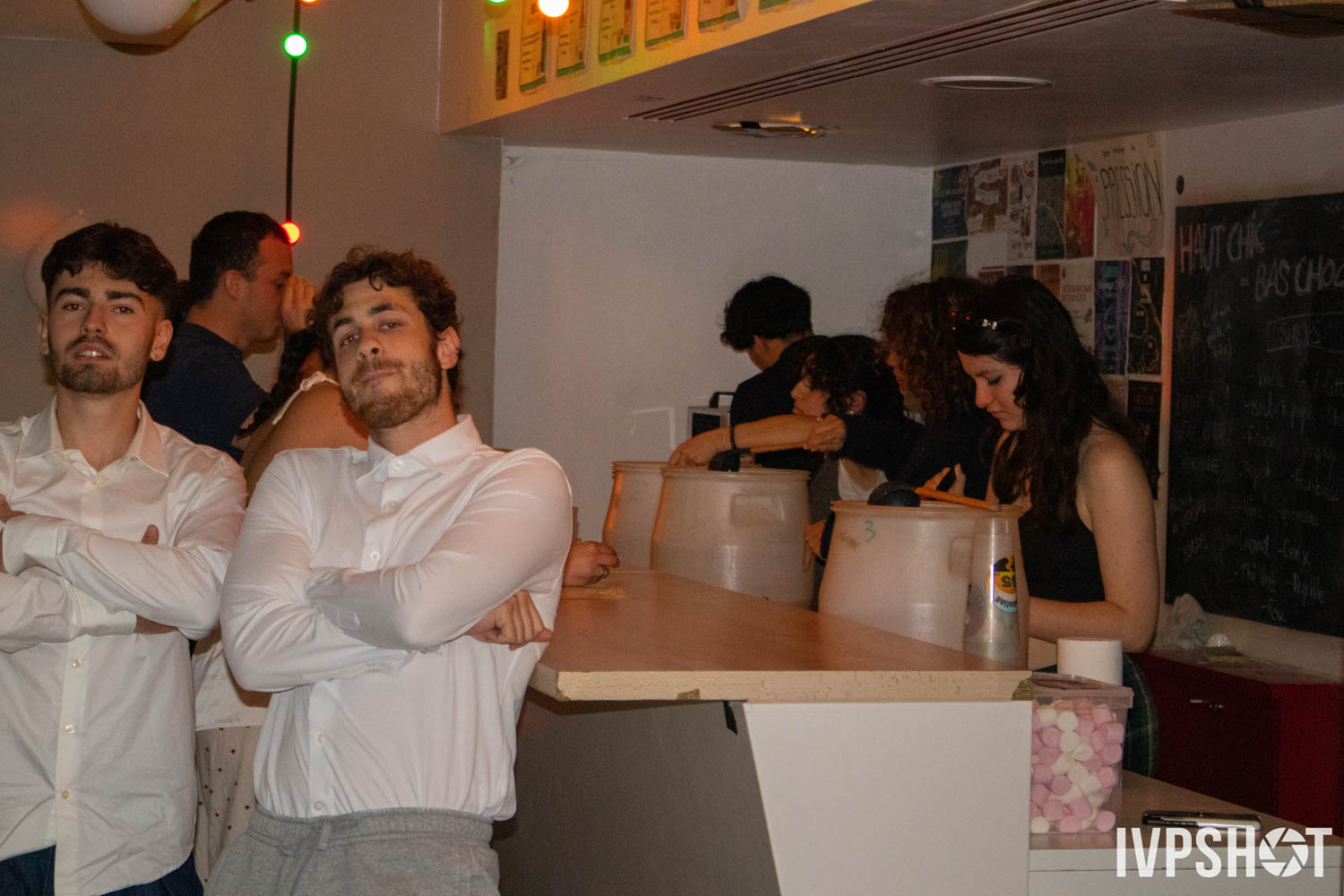 Haut Chic Bas Choc - 2025(059)