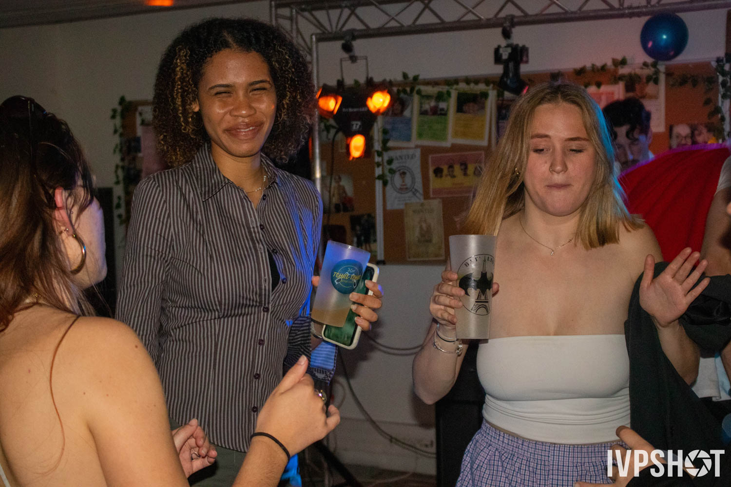 Haut Chic Bas Choc - 2025(092)