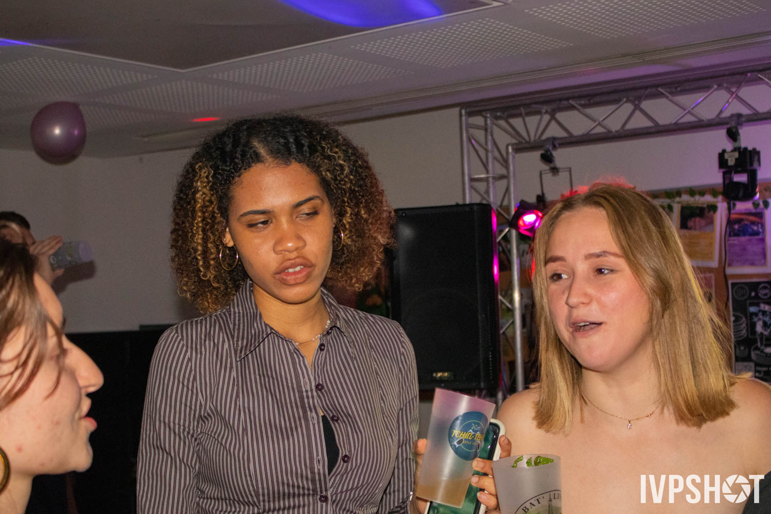 Haut Chic Bas Choc - 2025(093)