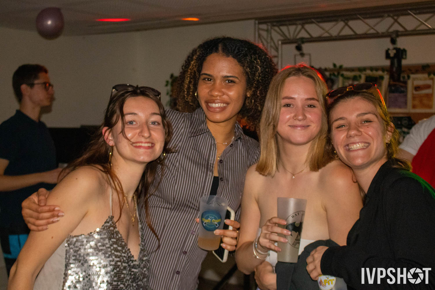 Haut Chic Bas Choc - 2025(094)