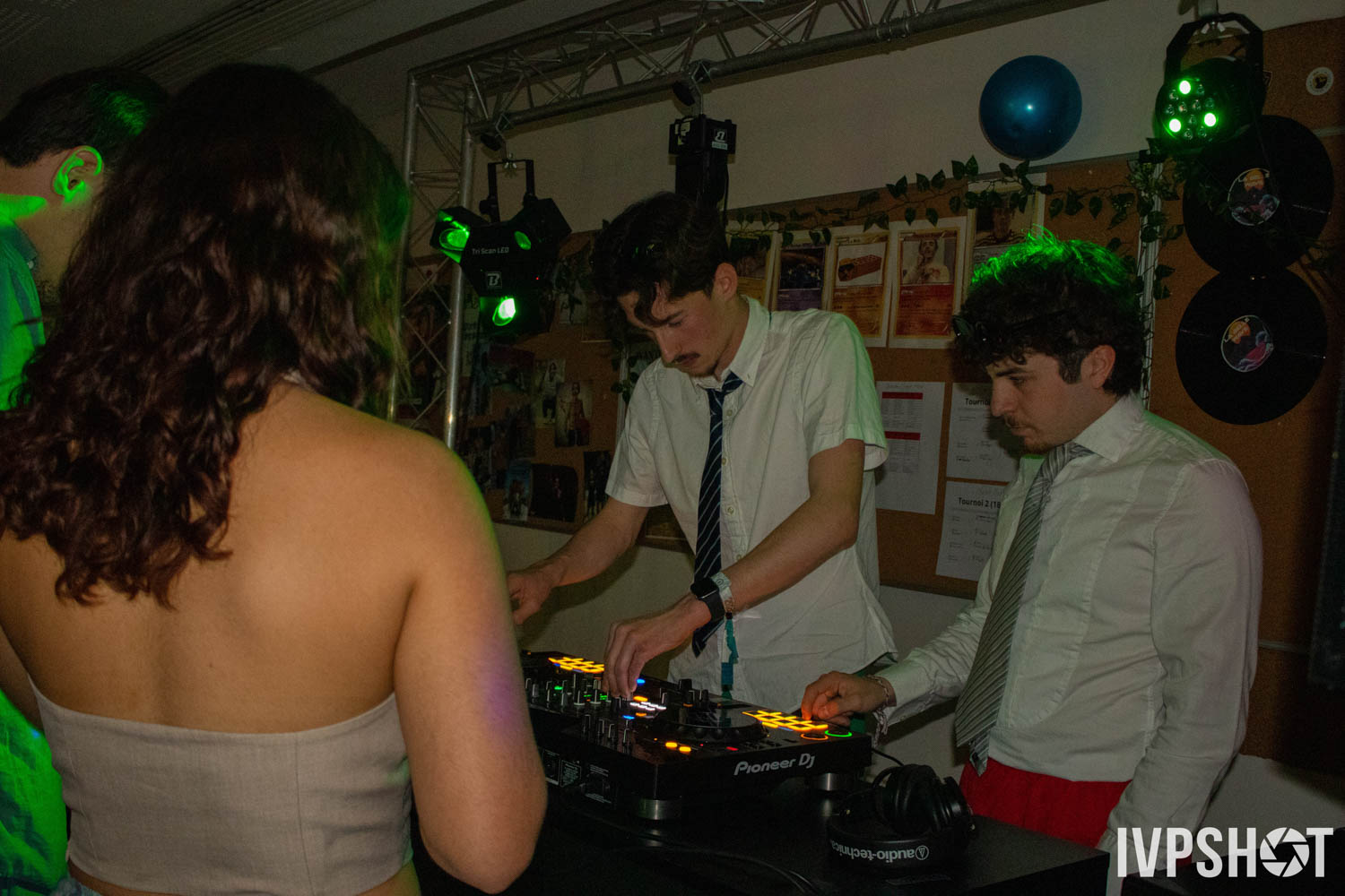 Haut Chic Bas Choc - 2025(113)