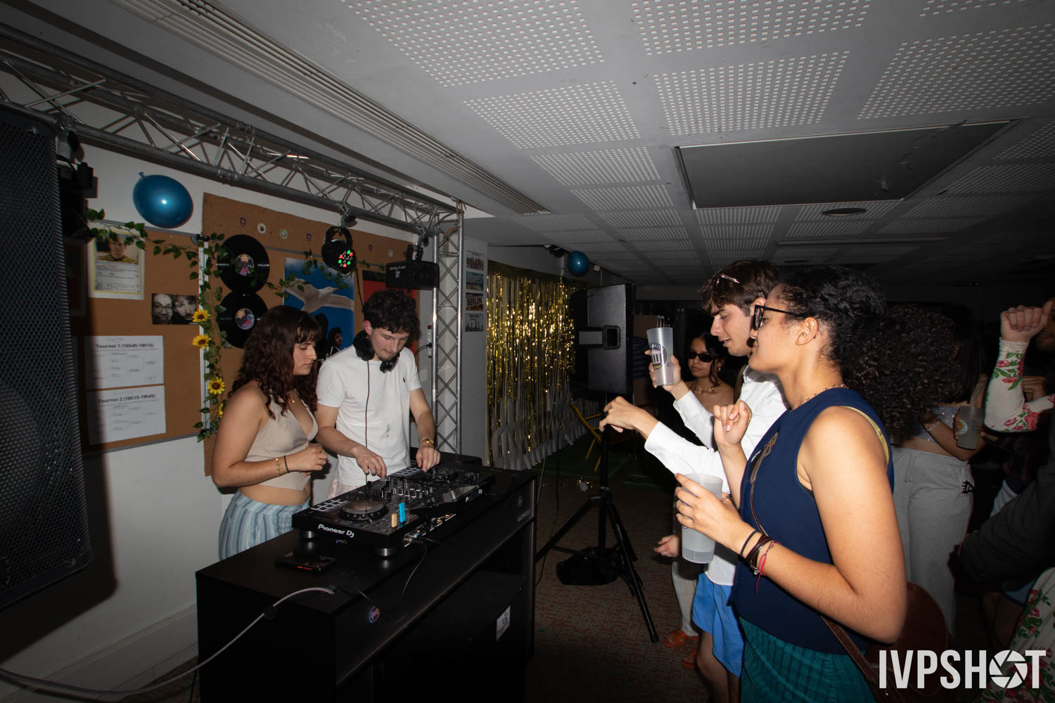 Haut Chic Bas Choc - 2025(298)