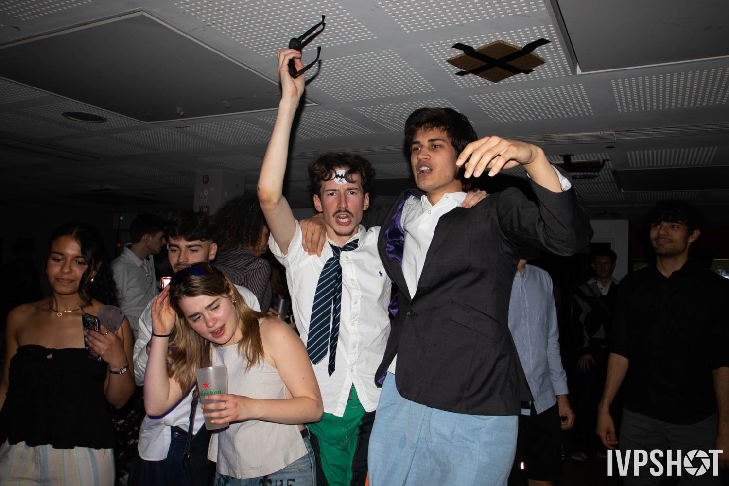 Haut Chic Bas Choc - 2025(313)