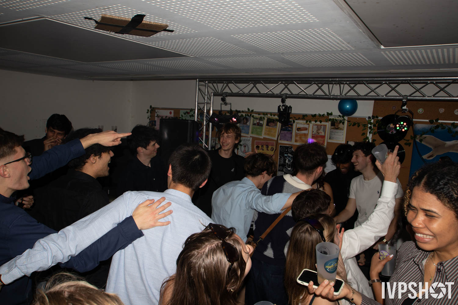 Haut Chic Bas Choc - 2025(315)